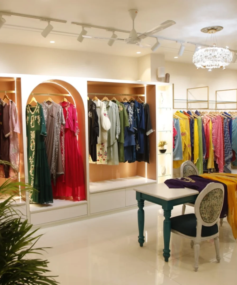 SAYACHI FASHION HOUSE (1) (2)